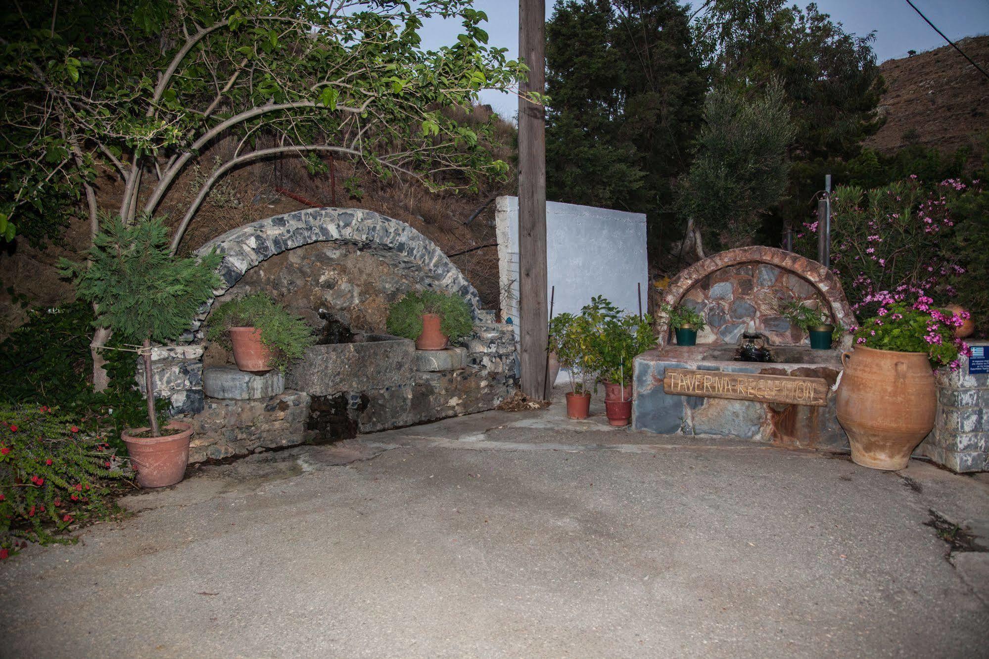 Ammoudi Hotel Damnoni Extérieur photo